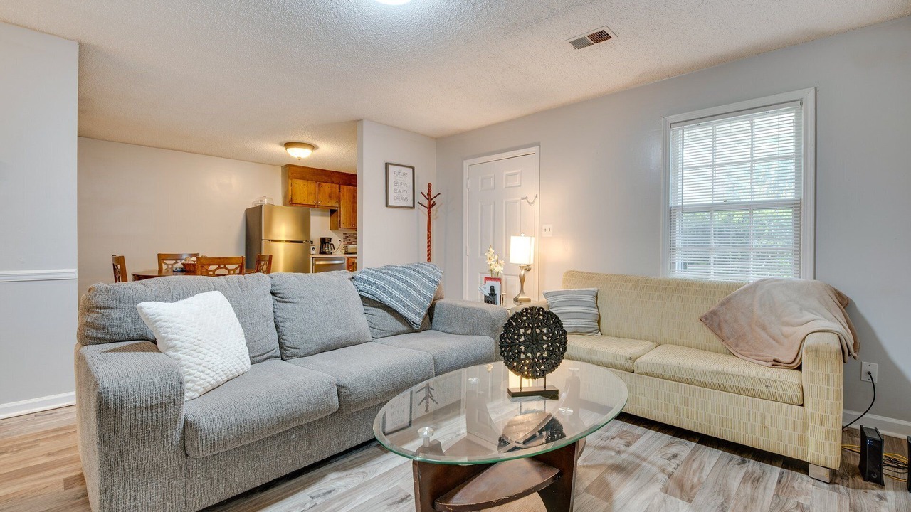 Photo of Livingroom in Cedartown