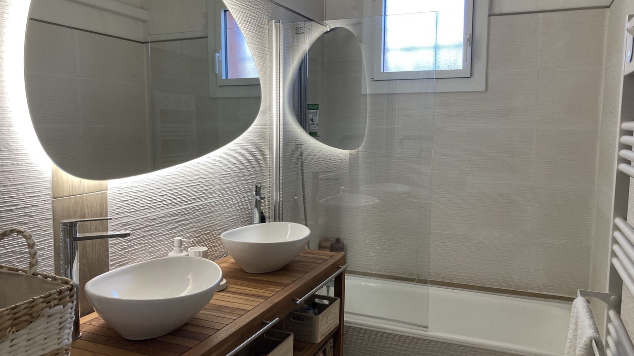 Photo of Bathroom in Port-Vendres