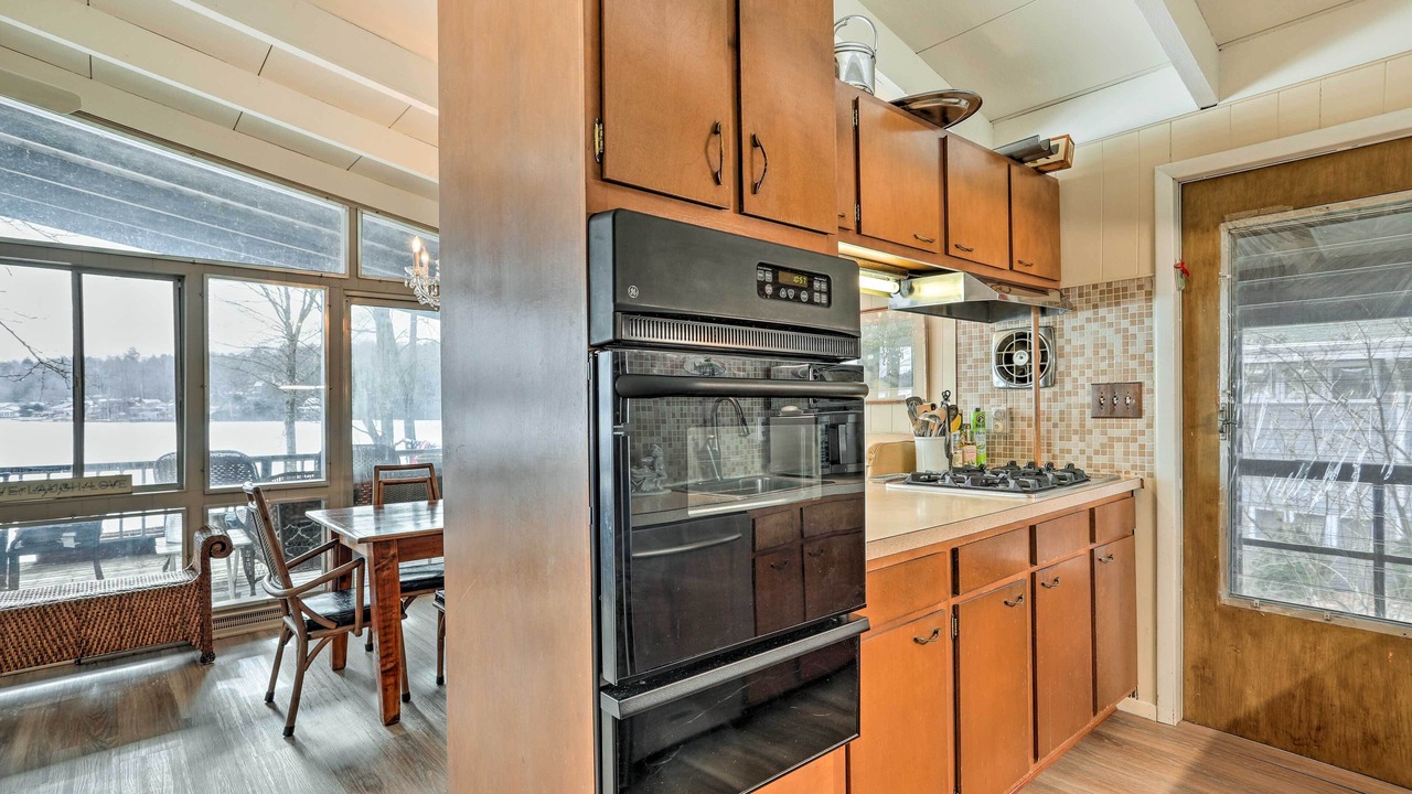 Photo of Kitchen in Kauneonga Lake