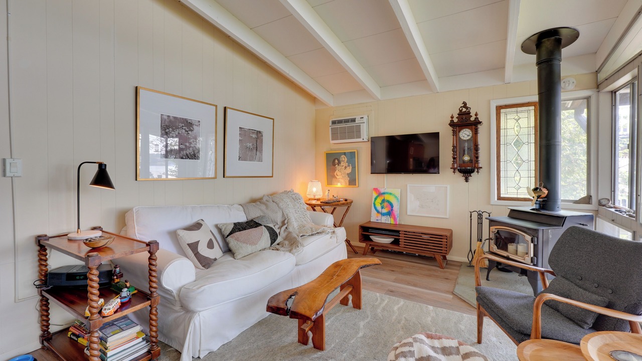 Photo of Livingroom in Kauneonga Lake