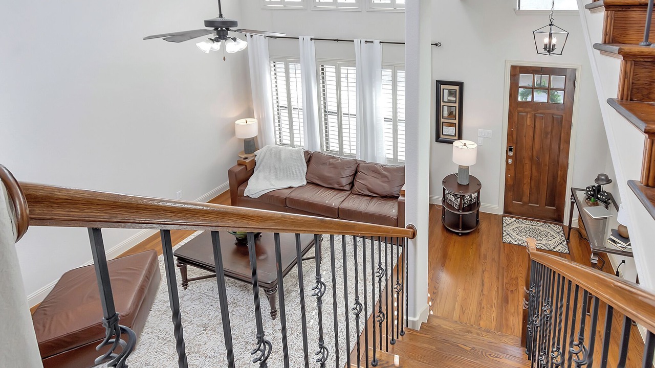 Photo of Livingroom in Legacy Park