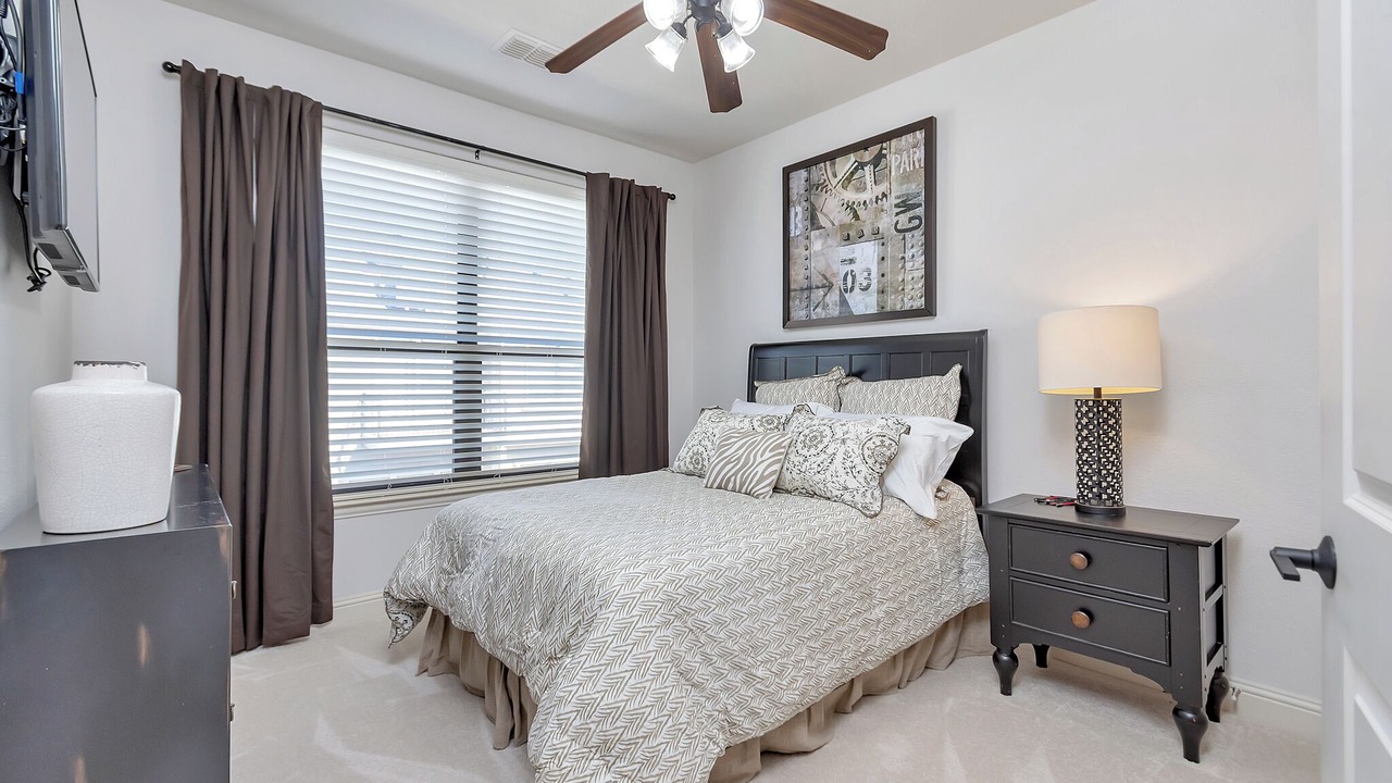 Photo of Bedroom in Legacy Park