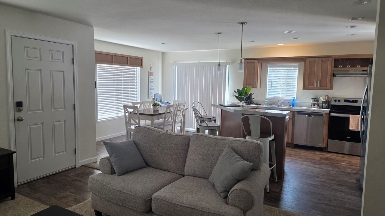 Photo of Livingroom in Lakeside