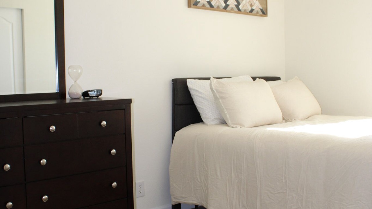 Photo of Bedroom in Lakeside