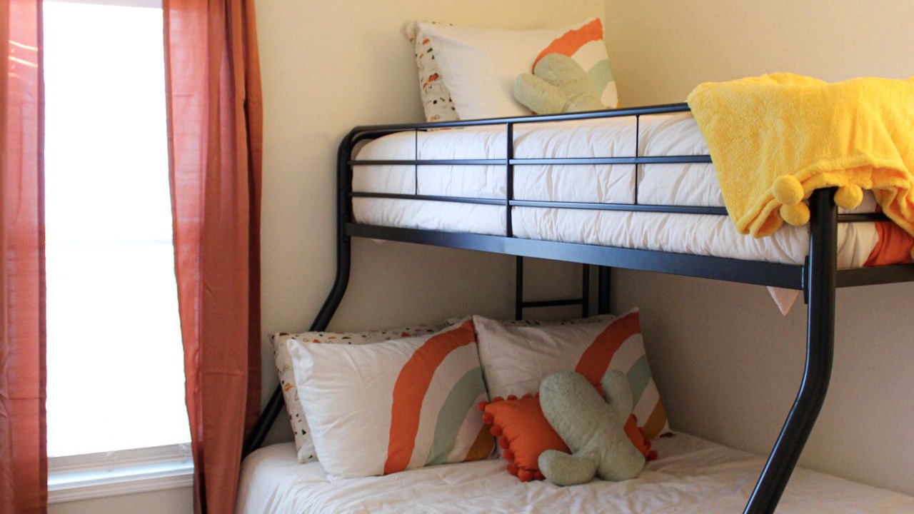 Photo of Bedroom in Lakeside