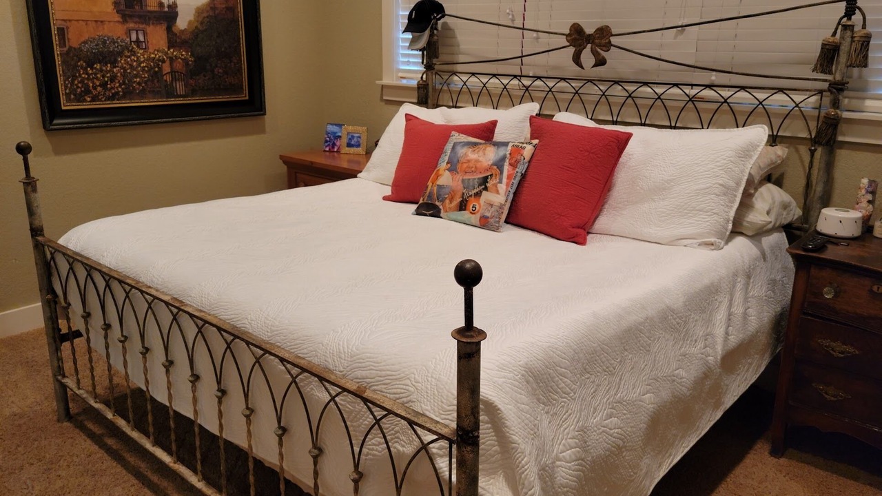 Photo of Bedroom in Graford