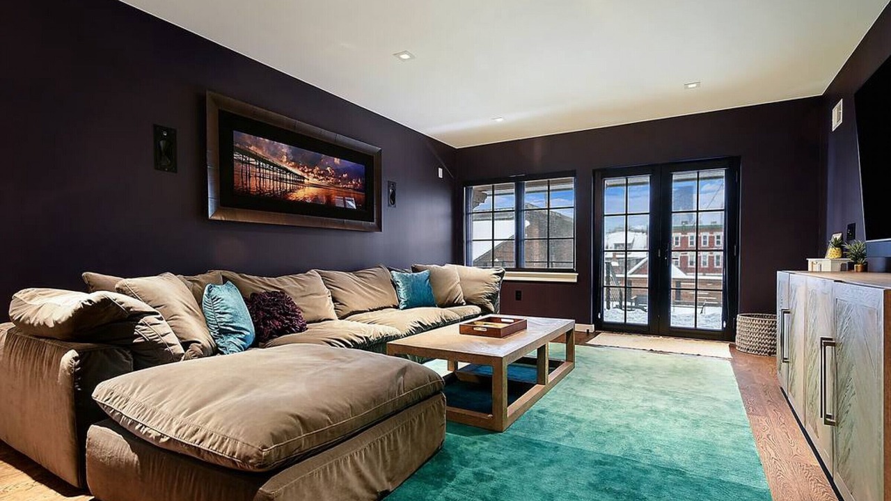 Photo of Livingroom in East Allegheny