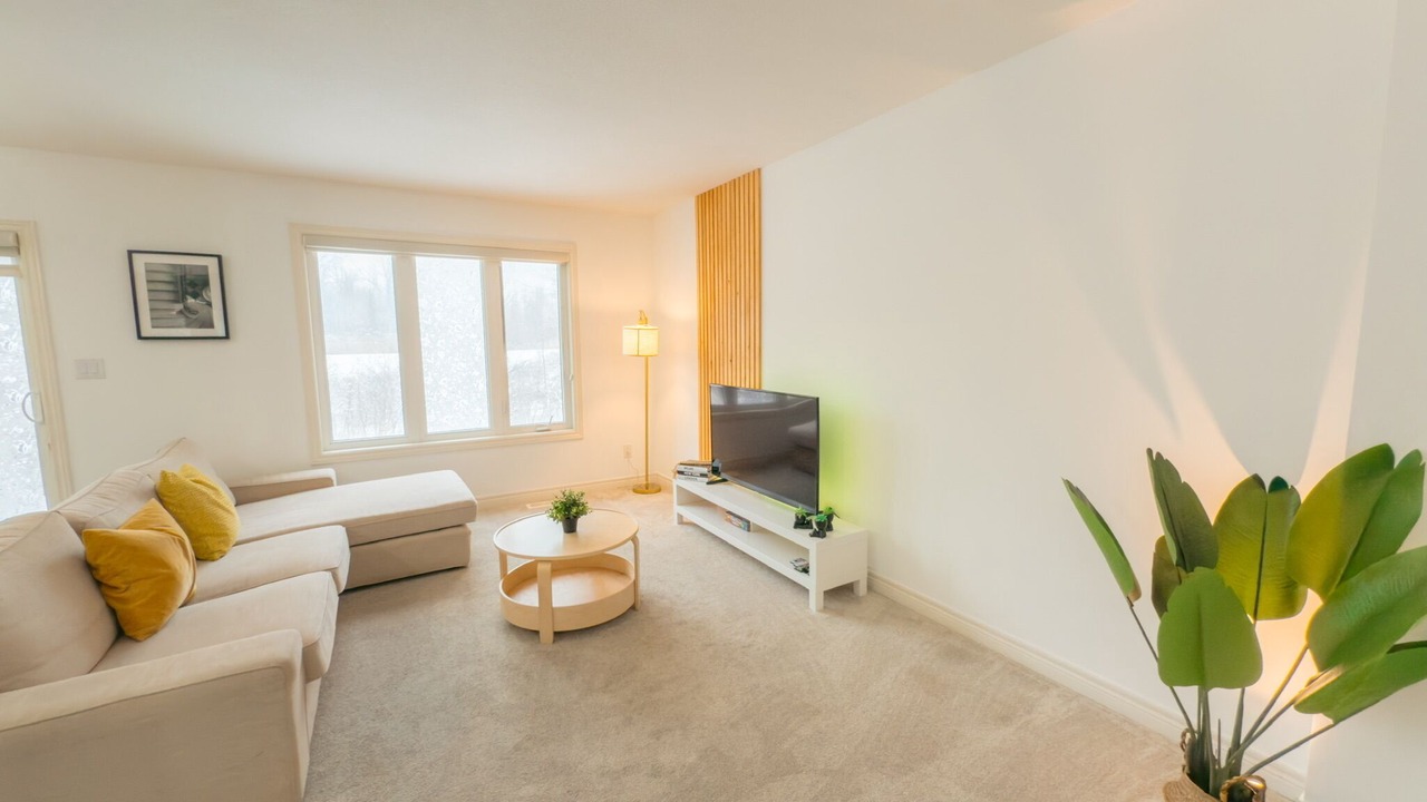 Photo of Livingroom in Welland