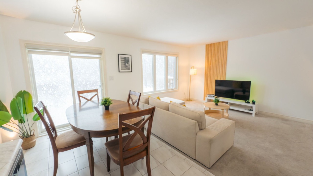Photo of Livingroom in Welland