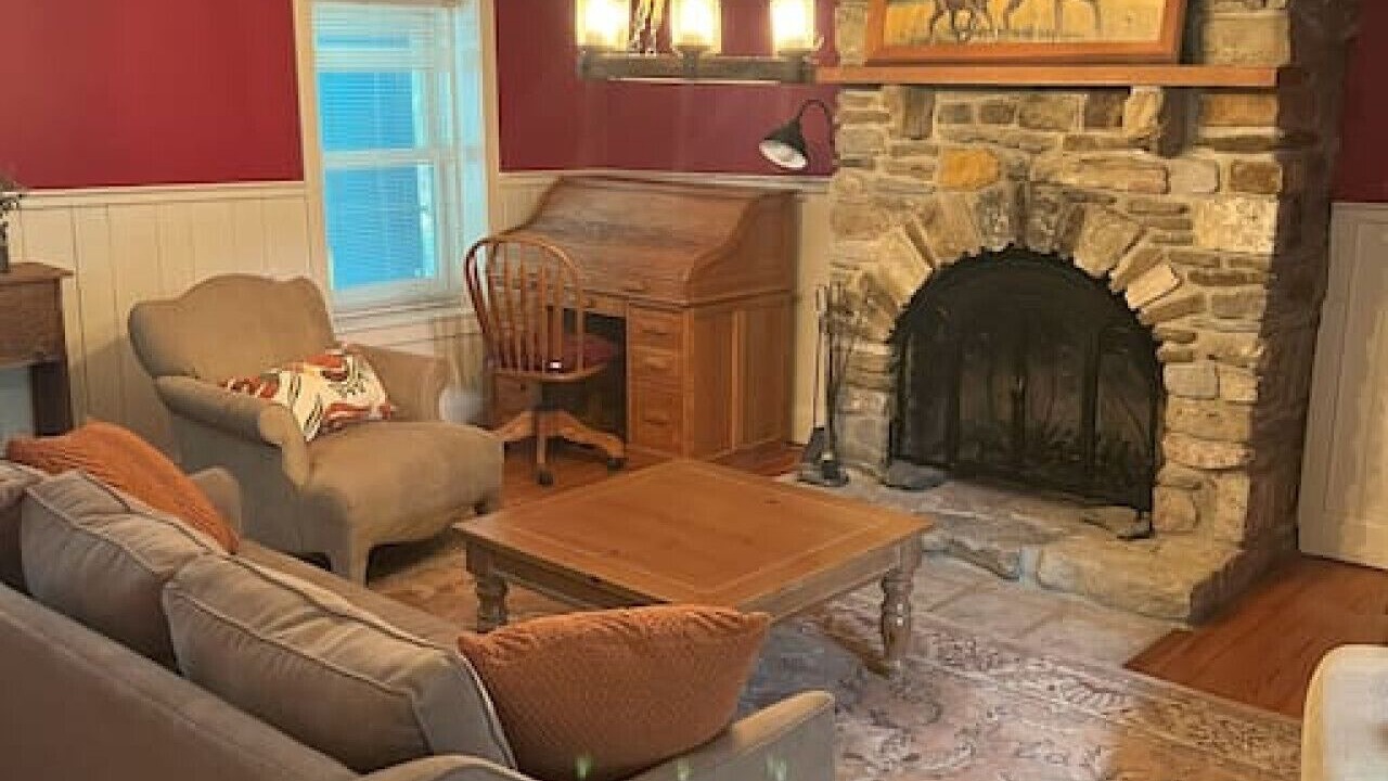 Photo of Livingroom in Winston