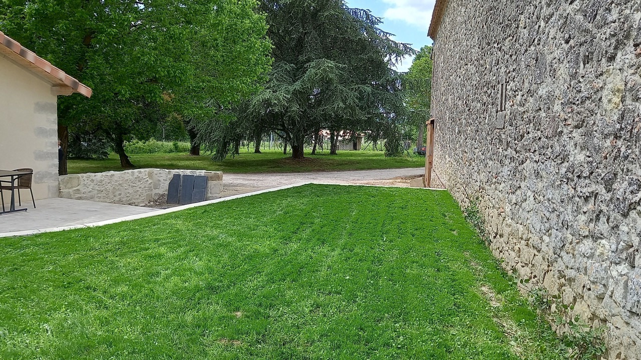 Photo of Outdoor in Monbahus