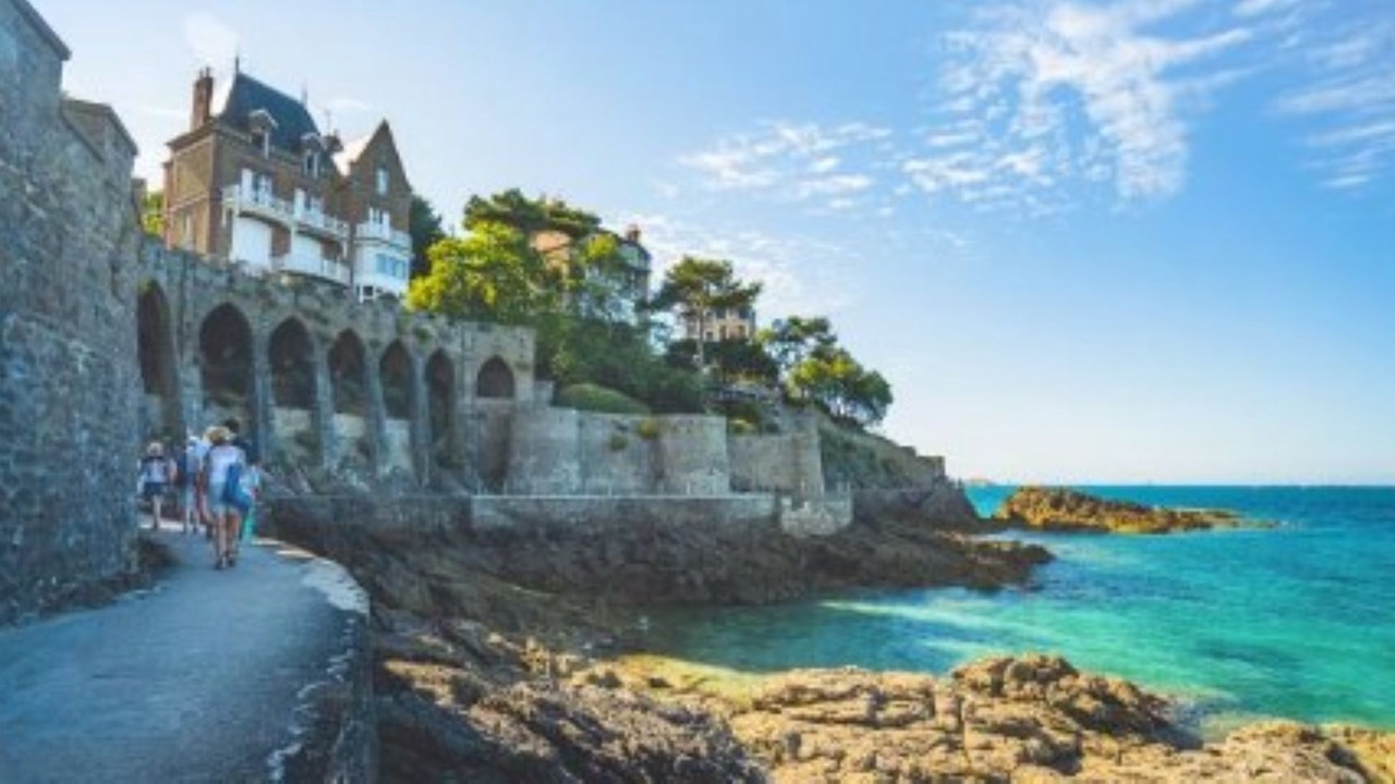 Photo of Others in Dol-de-Bretagne