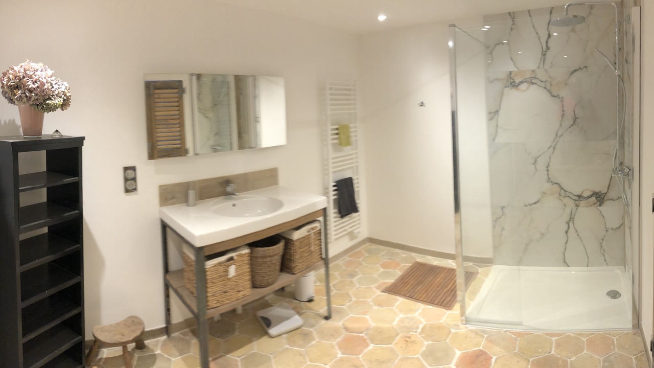 Photo of Bathroom in Montchauvet