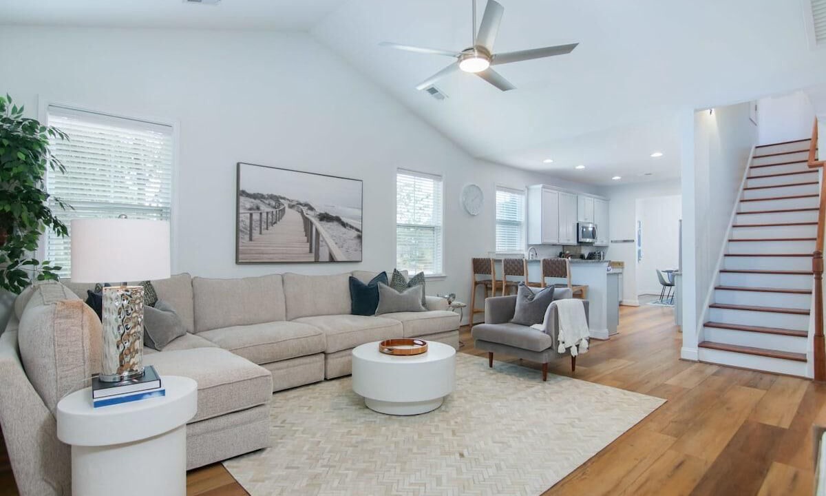 Photo of Livingroom in North Charleston