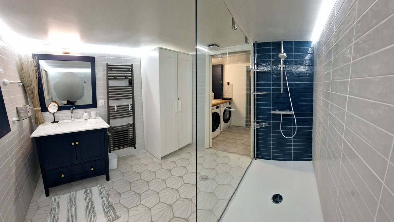 Photo of Bathroom in Trouville-sur-Mer