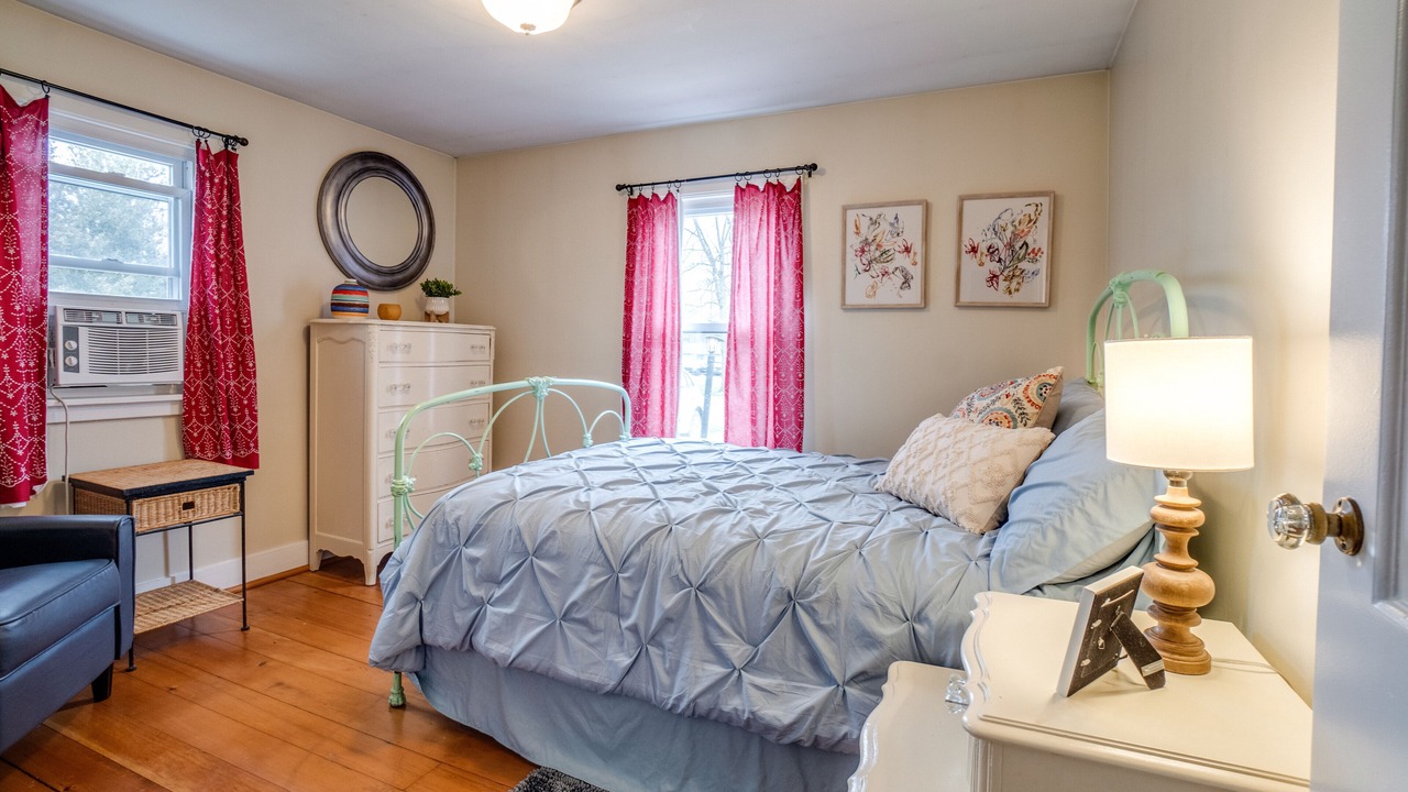 Photo of Bedroom in Town of Jerusalem