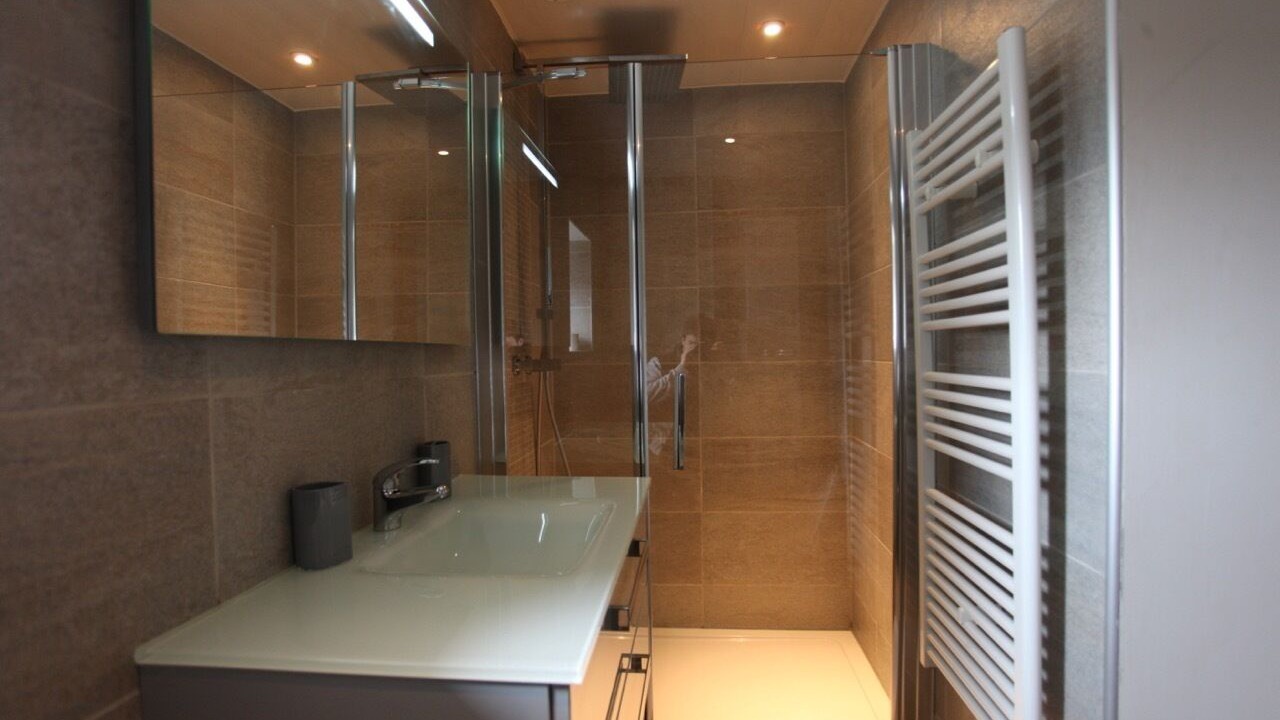 Photo of Bathroom in Calmont