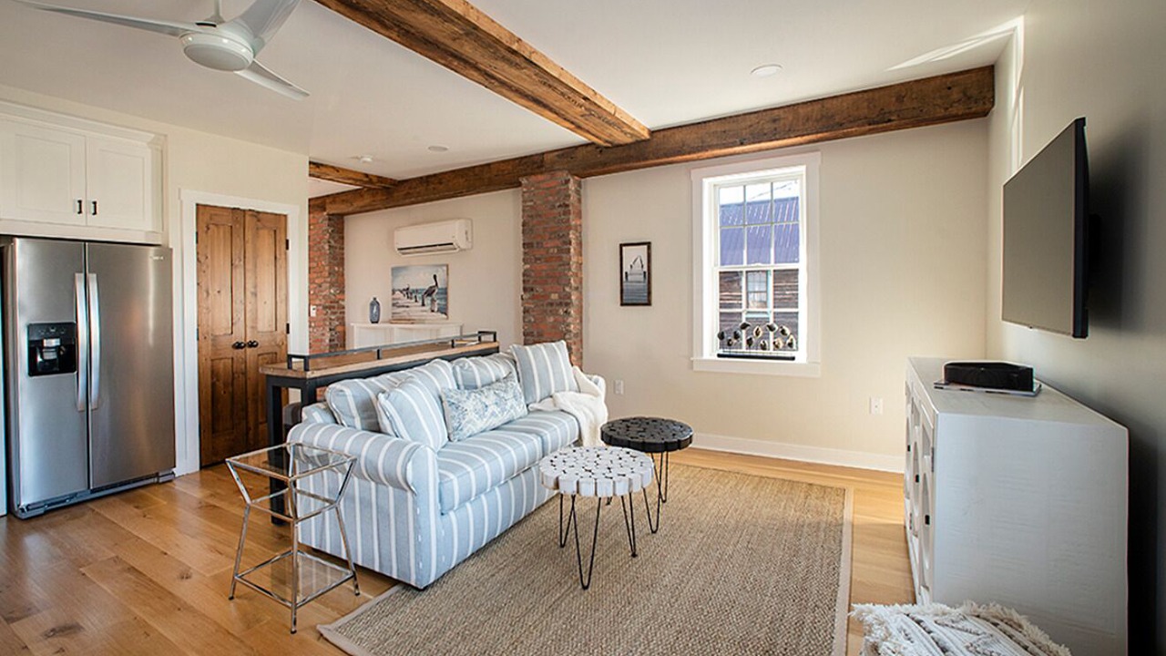 Photo of Livingroom in Historic District