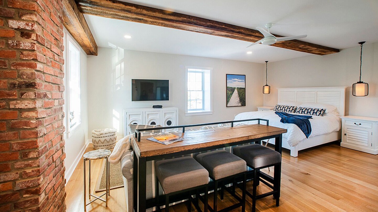 Photo of Bedroom in Historic District