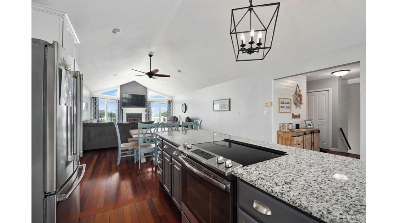 Photo of Kitchen in Sea Scape