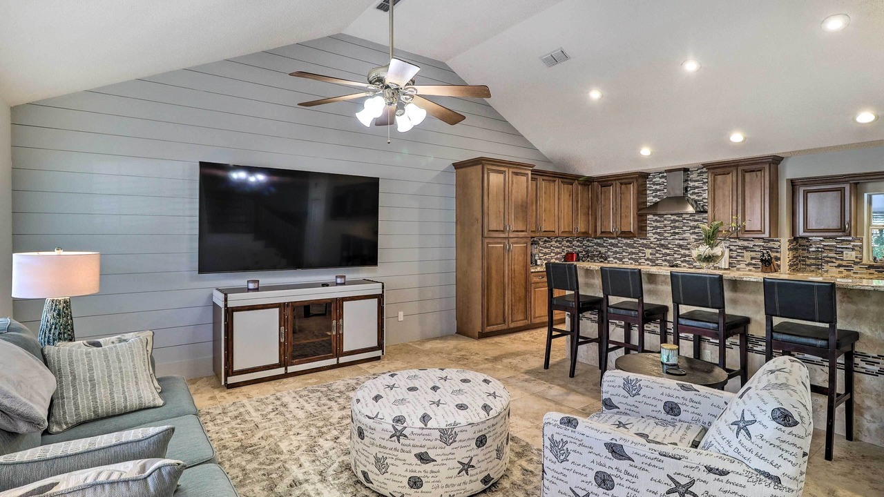 Photo of Bedroom in Golden Glades - The Woods