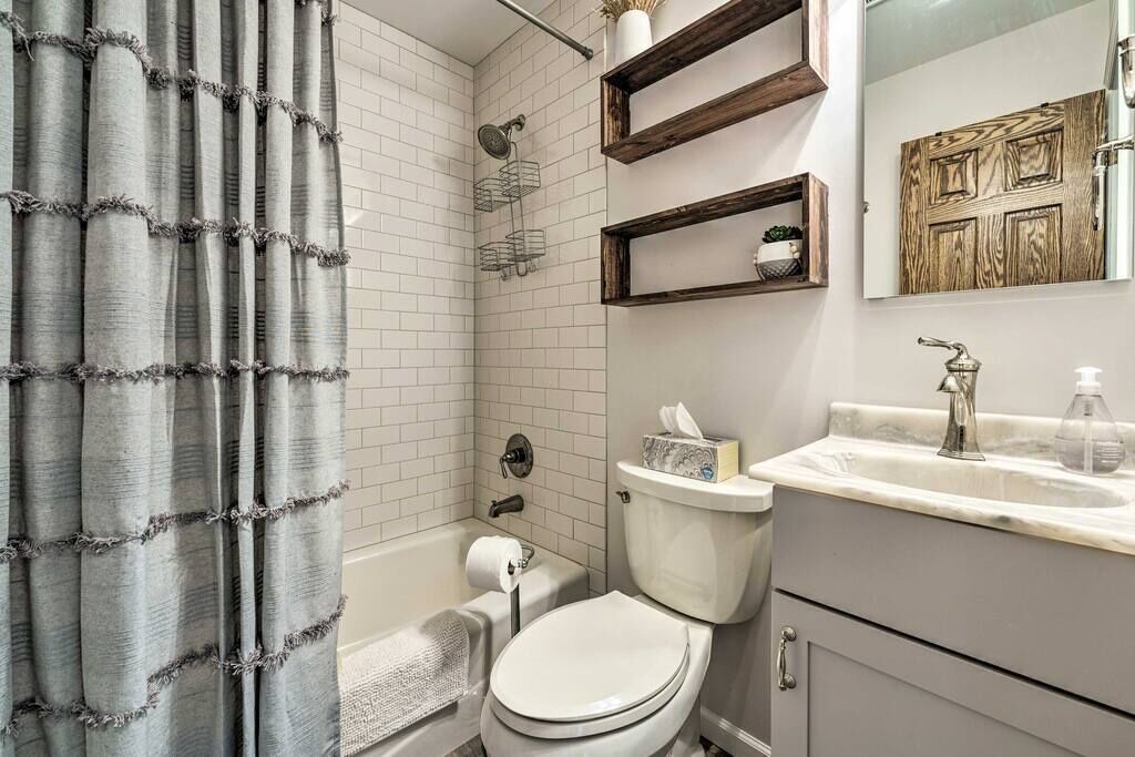 Photo of Bathroom in Paw Paw
