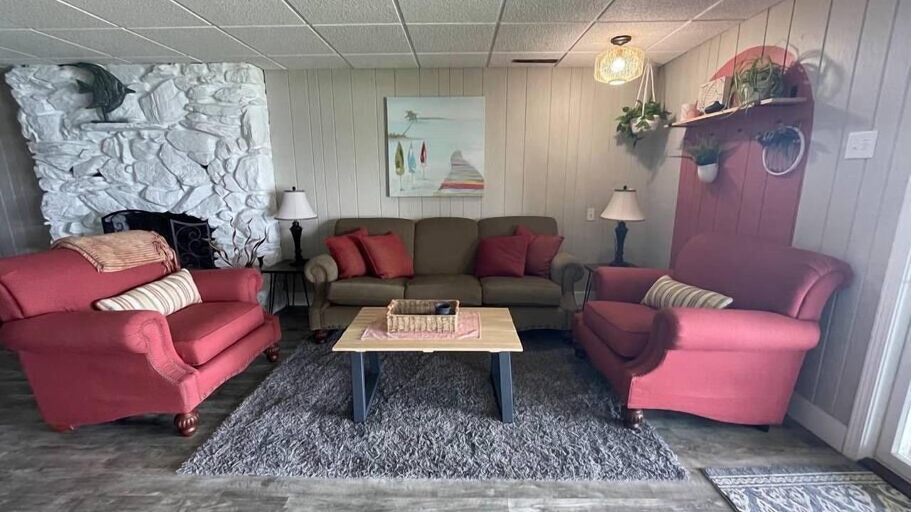 Photo of Livingroom in Paw Paw