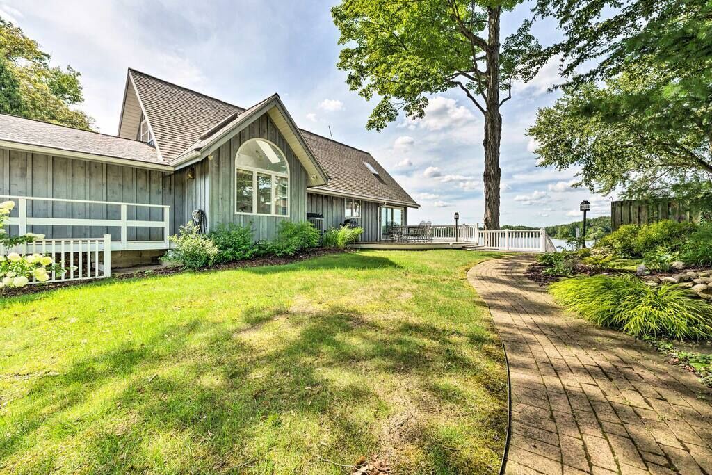 Photo of Outdoor in Paw Paw
