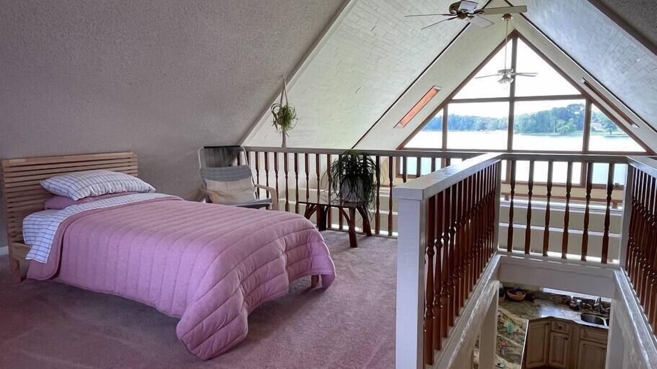 Photo of Bedroom in Paw Paw