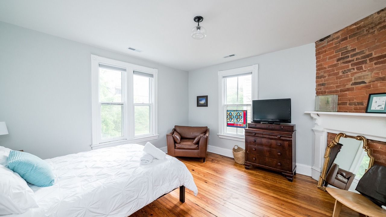 Photo of Bedroom in Lynchburg