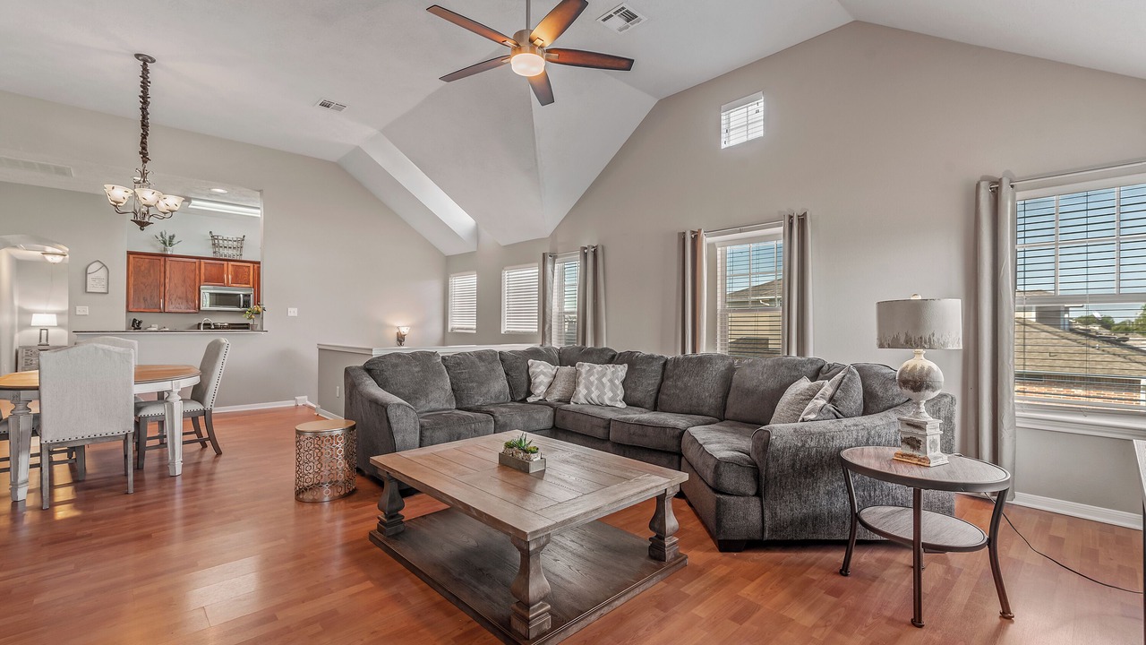 Photo of Livingroom in Spring Creek