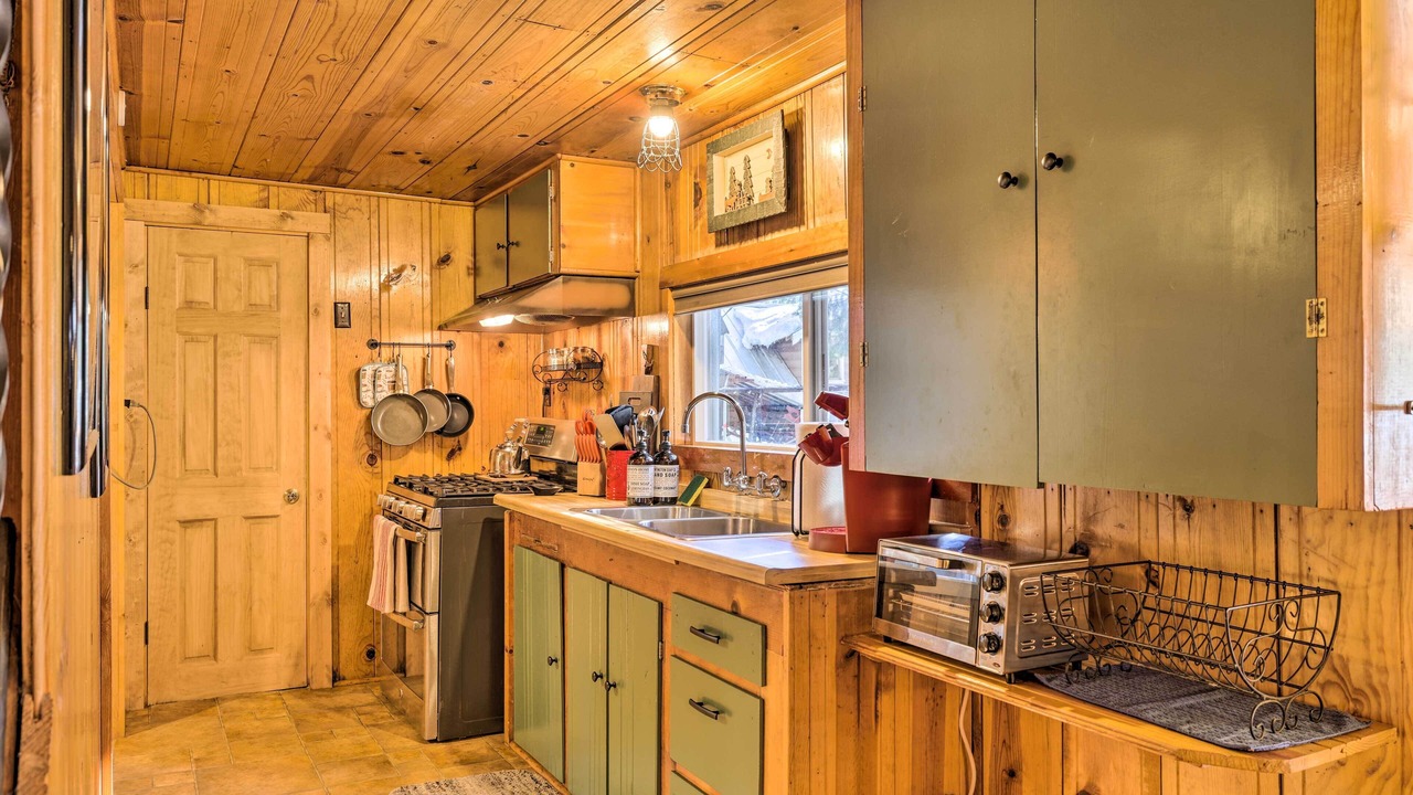 Photo of Kitchen in Long Barn