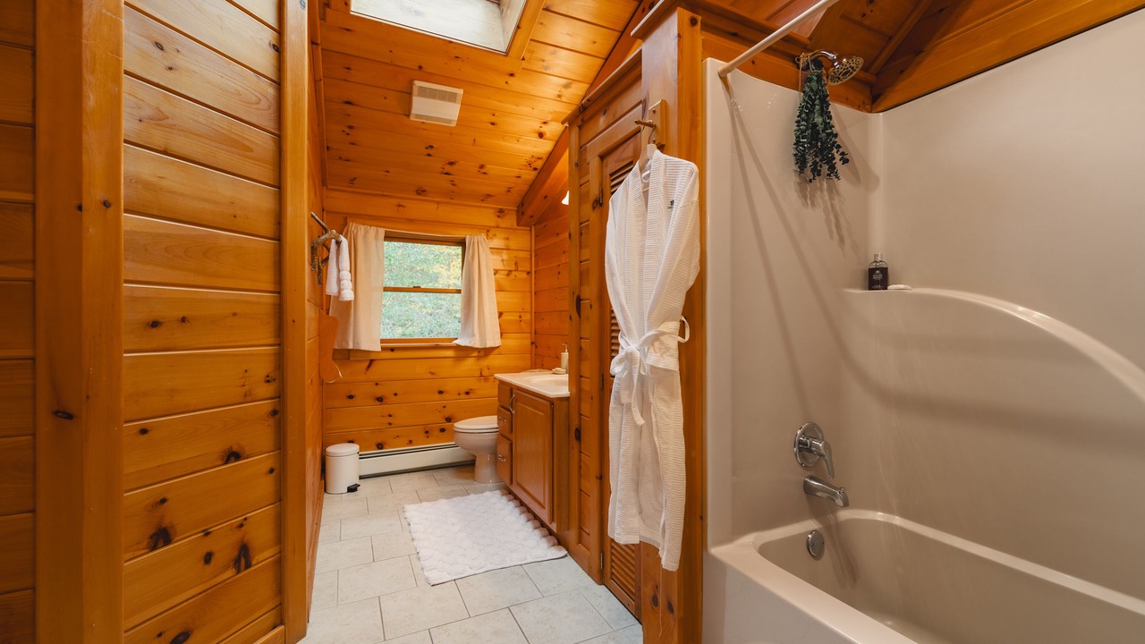 Photo of Bathroom in Roscoe
