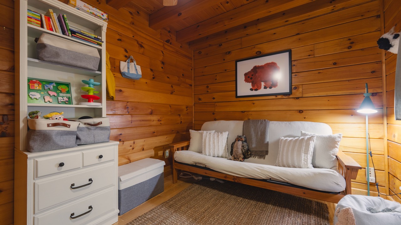 Photo of Bedroom in Roscoe