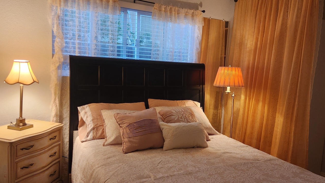 Photo of Bedroom in Lemon Grove