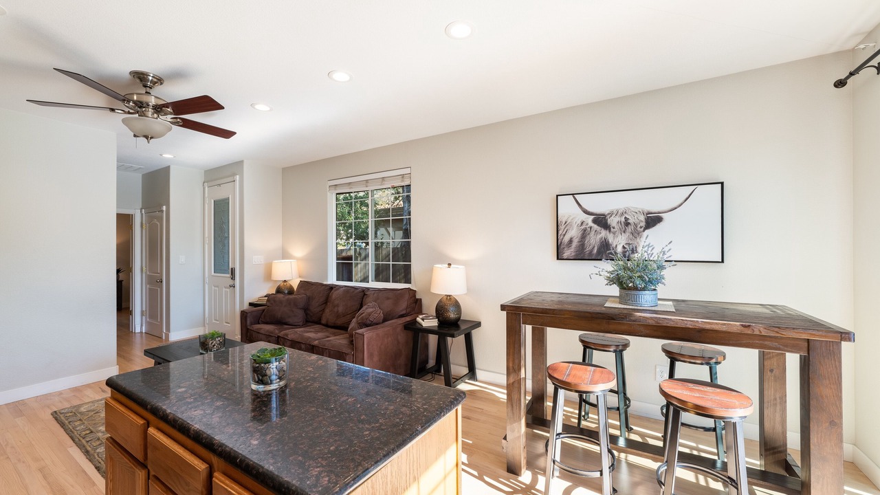 Photo of Livingroom in Santa Rosa