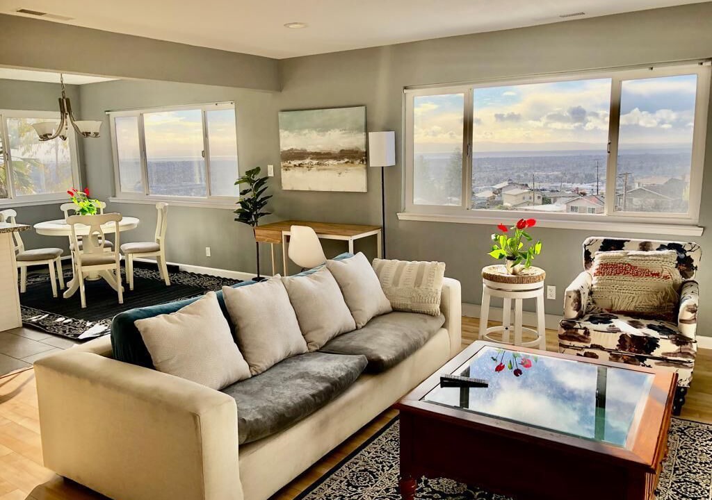 Photo of Livingroom in San Leandro