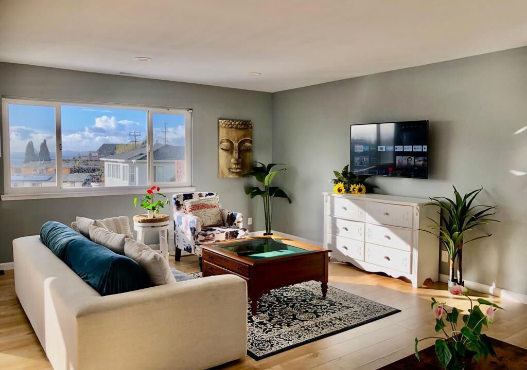 Photo of Livingroom in San Leandro