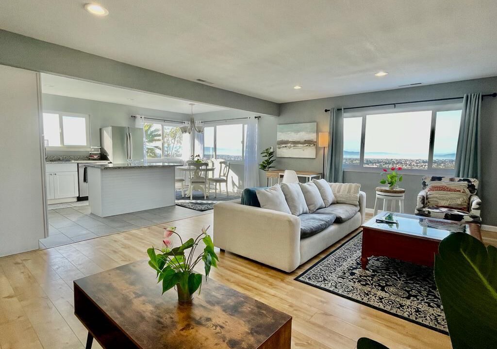 Photo of Livingroom in San Leandro