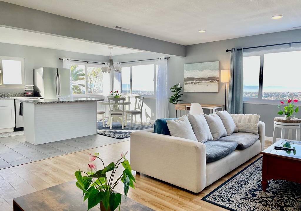 Photo of Livingroom in San Leandro