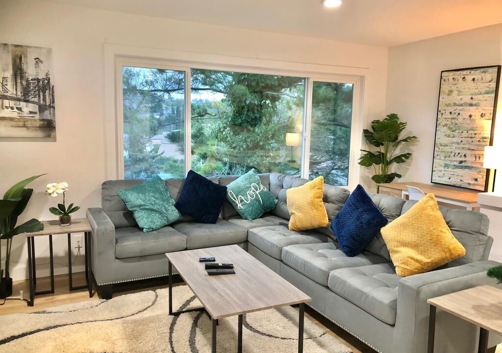 Photo of Livingroom in Castro Valley