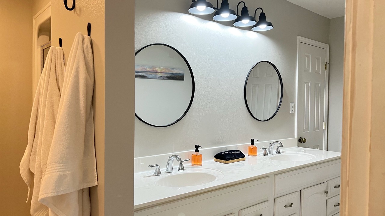 Photo of Bathroom in Higden