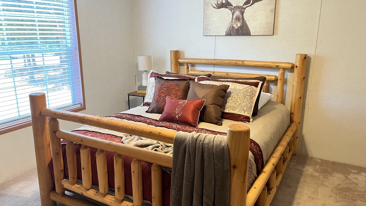 Photo of Bedroom in Higden