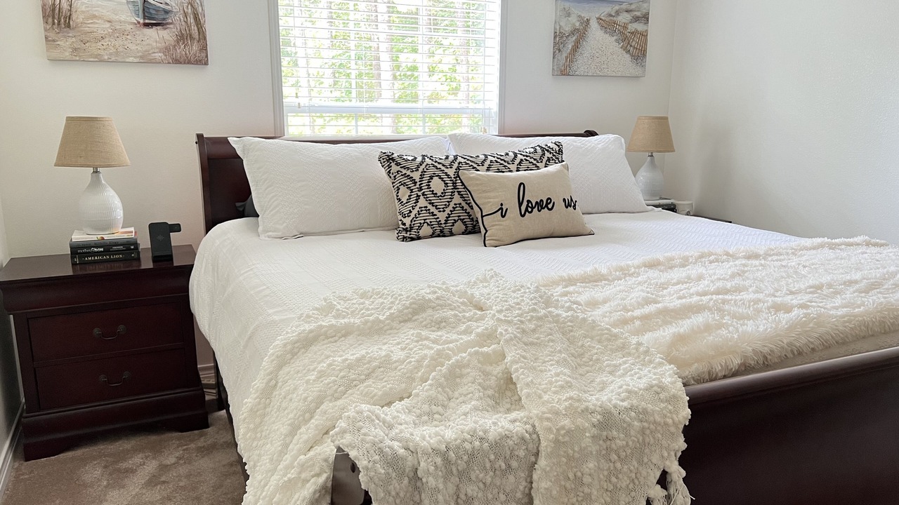 Photo of Bedroom in Higden