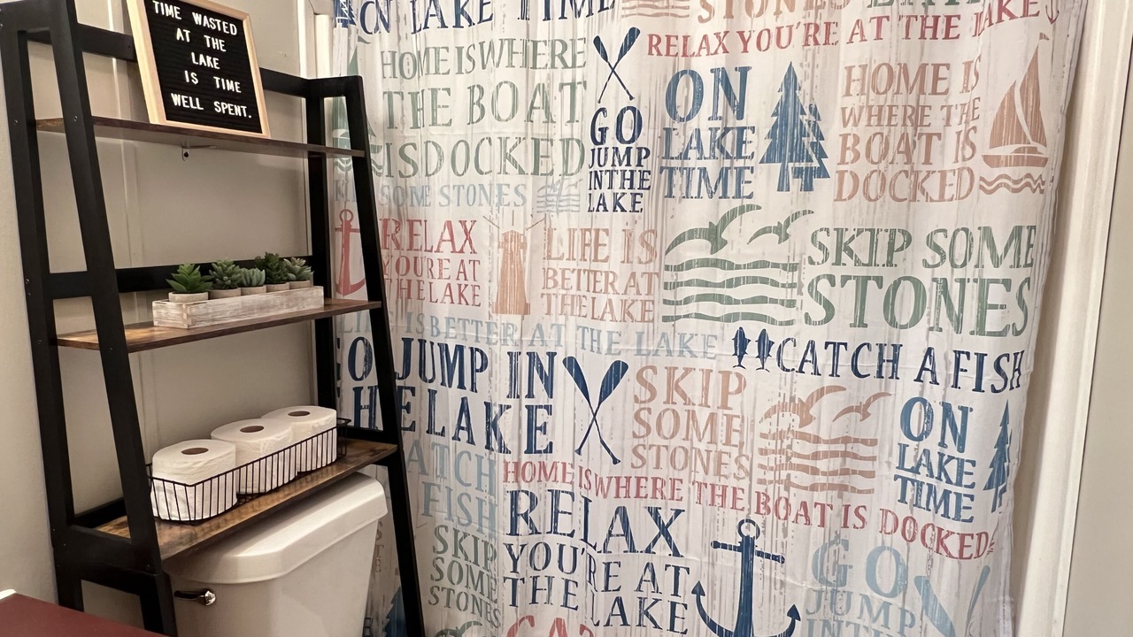 Photo of Bathroom in Higden
