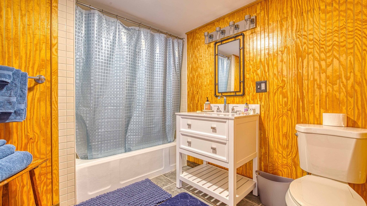 Photo of Bathroom in Elka Park