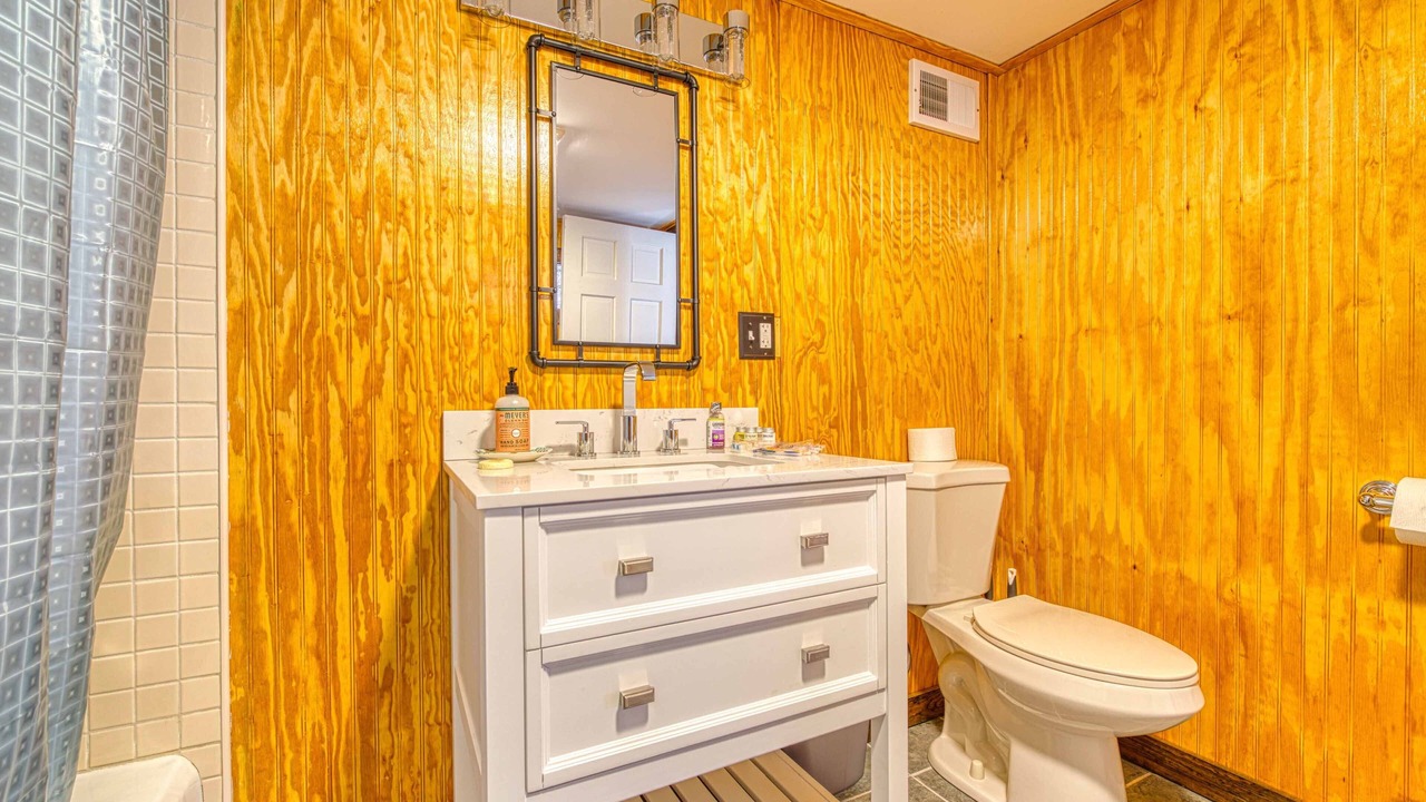 Photo of Bathroom in Elka Park