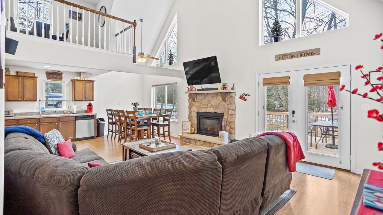 Photo of Livingroom in Albrightsville
