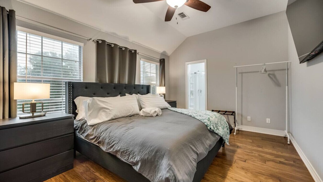 Photo of Bedroom in Far North Dallas