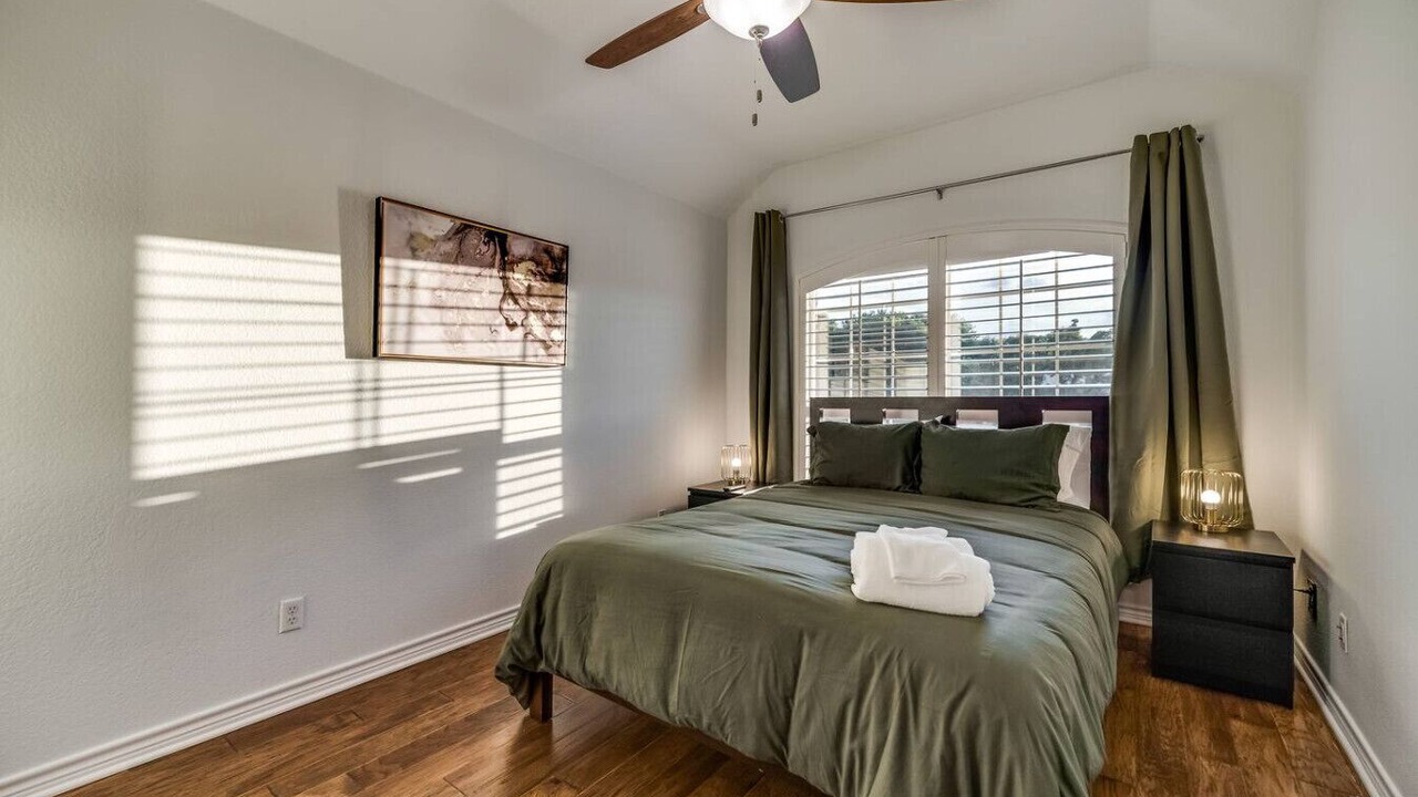 Photo of Bedroom in Far North Dallas